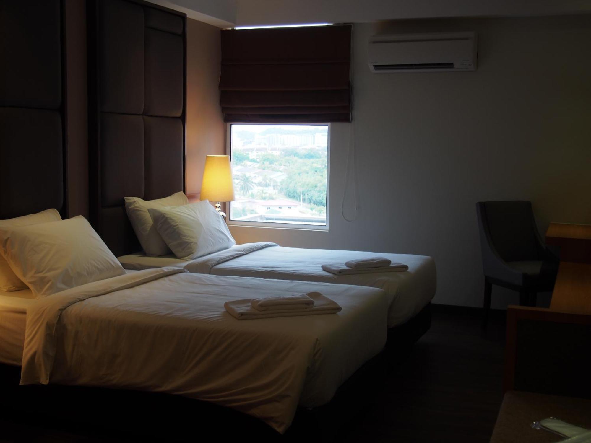 C'haya Hotel Kota Kinabalu Ruang foto