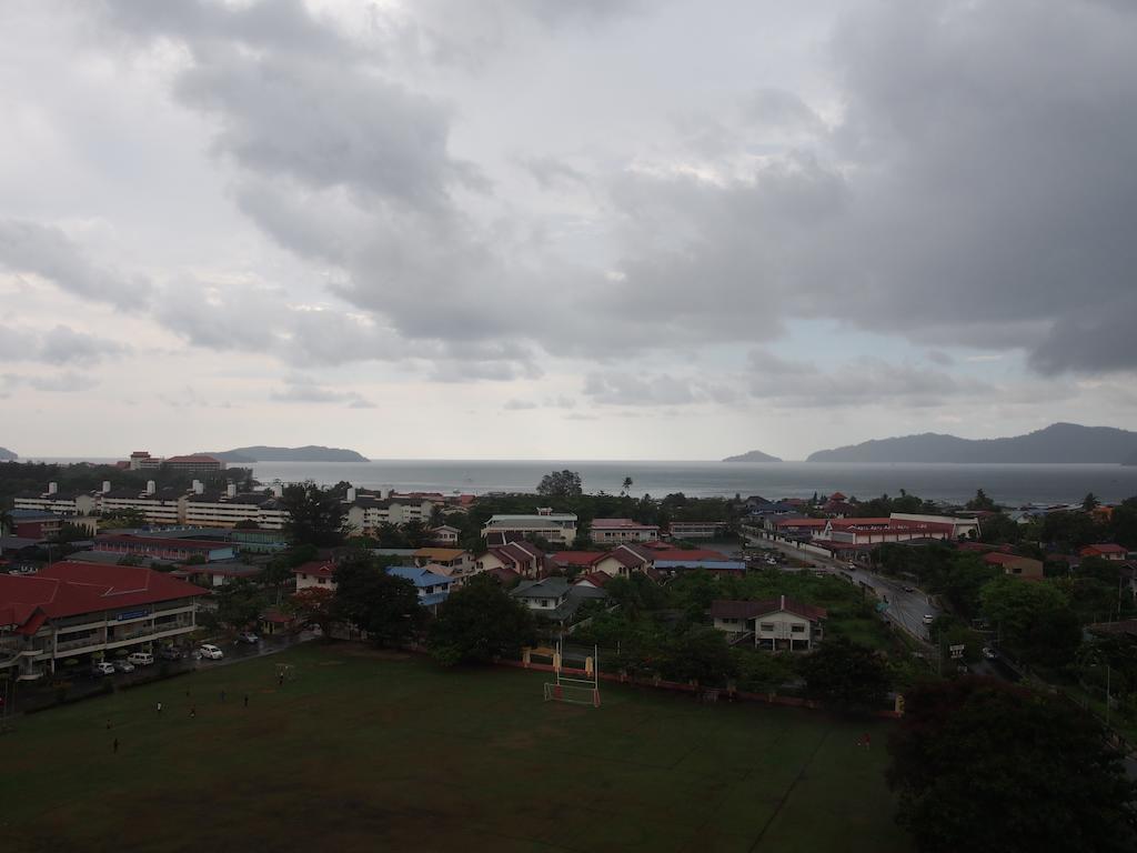 C'haya Hotel Kota Kinabalu Bagian luar foto