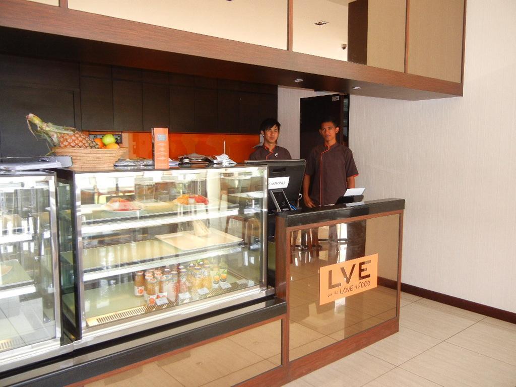 C'haya Hotel Kota Kinabalu Bagian luar foto