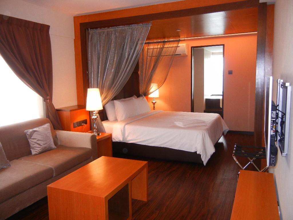 C'haya Hotel Kota Kinabalu Ruang foto