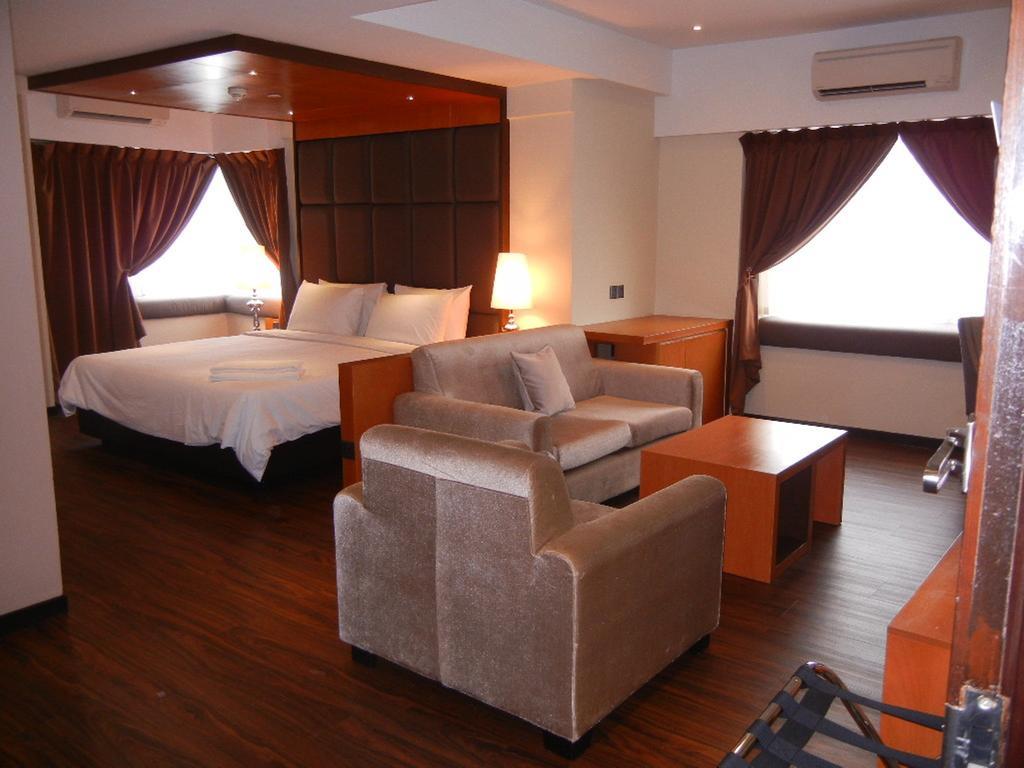C'haya Hotel Kota Kinabalu Ruang foto