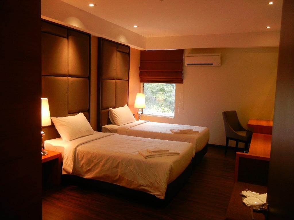 C'haya Hotel Kota Kinabalu Ruang foto