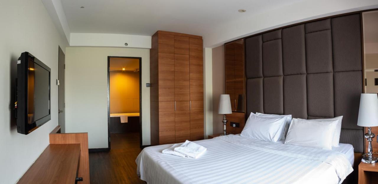 C'haya Hotel Kota Kinabalu Bagian luar foto